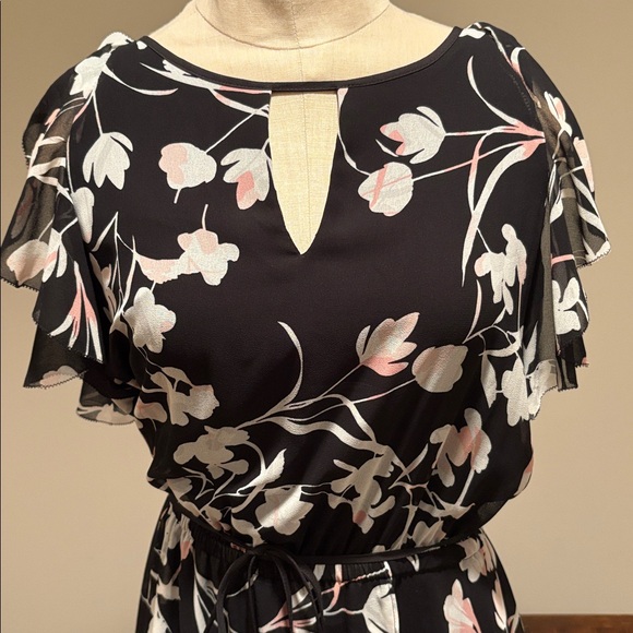 White House Black Market Flutter Sleeve Floral High Low Dress Size 2 - Picture 4 of 16